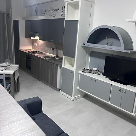 דירות Santa Caterina Dello Ionio Marina Nina'S House 3 , A 300 Metri Dal Mare מראה חיצוני תמונה