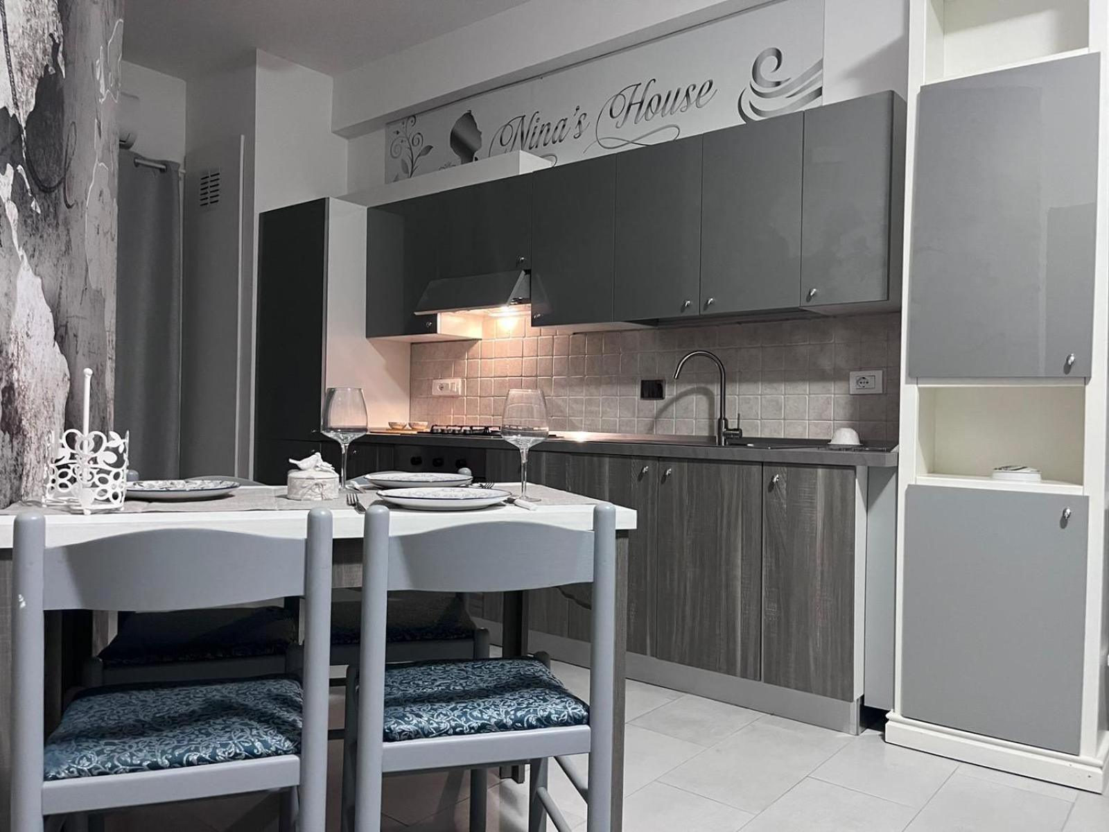 דירות Santa Caterina Dello Ionio Marina Nina'S House 3 , A 300 Metri Dal Mare מראה חיצוני תמונה